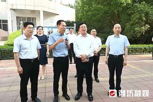 ?克劳德“断头台”泰山压顶干倒奥利尼克 被吹一级恶意犯规